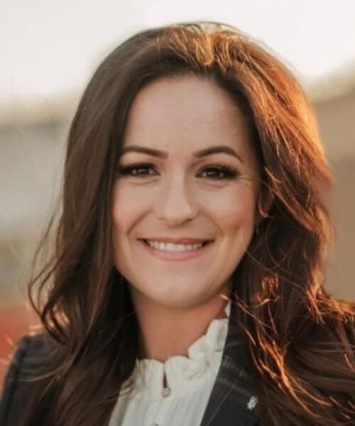 photo of Sarah Lograsso